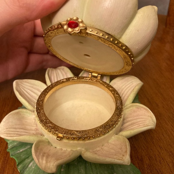 Decorative Lotus and Lily Pad Trinket and Ring Container with Red Jewel Opening - Picture 10 of 13